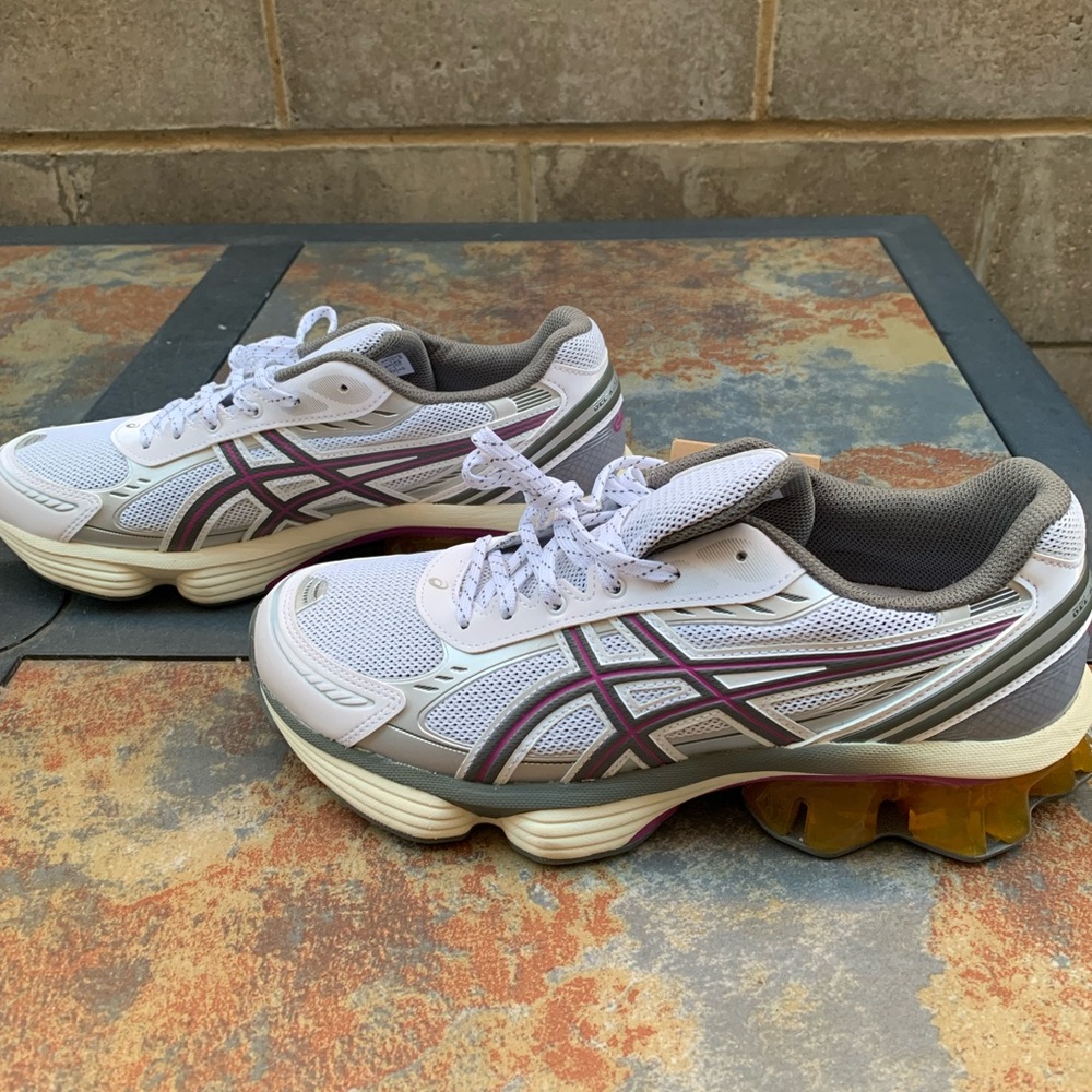 ASICS Gel-Kinetic Fluent Sneaker